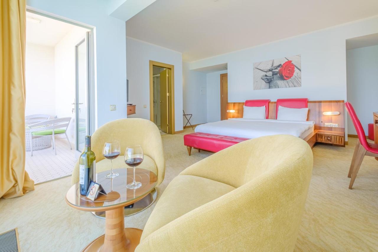Castello Mare All Inclusive Resort Batumi Ngoại thất bức ảnh