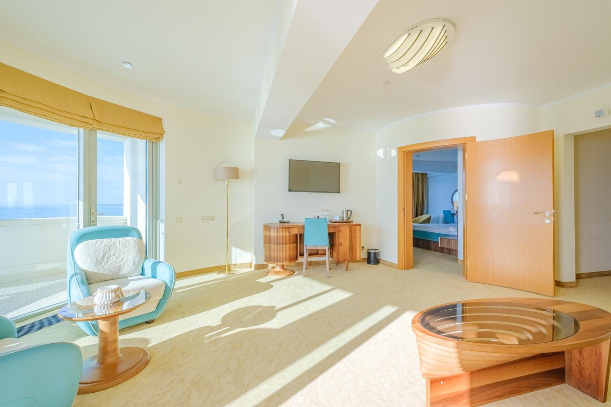 Castello Mare All Inclusive Resort Batumi Ngoại thất bức ảnh